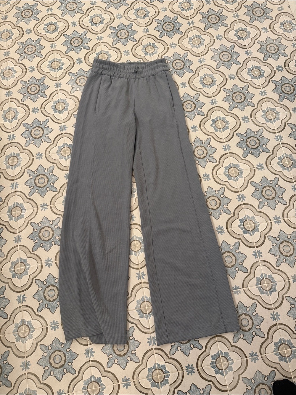 lululemon athletica softstreme Belgian Blue Wide Leg Pant size 2